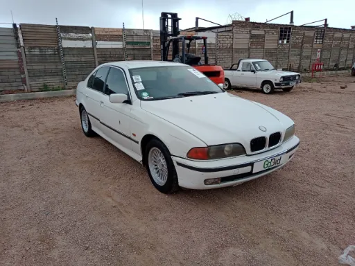 1998 BMW 528i A/T (E39)