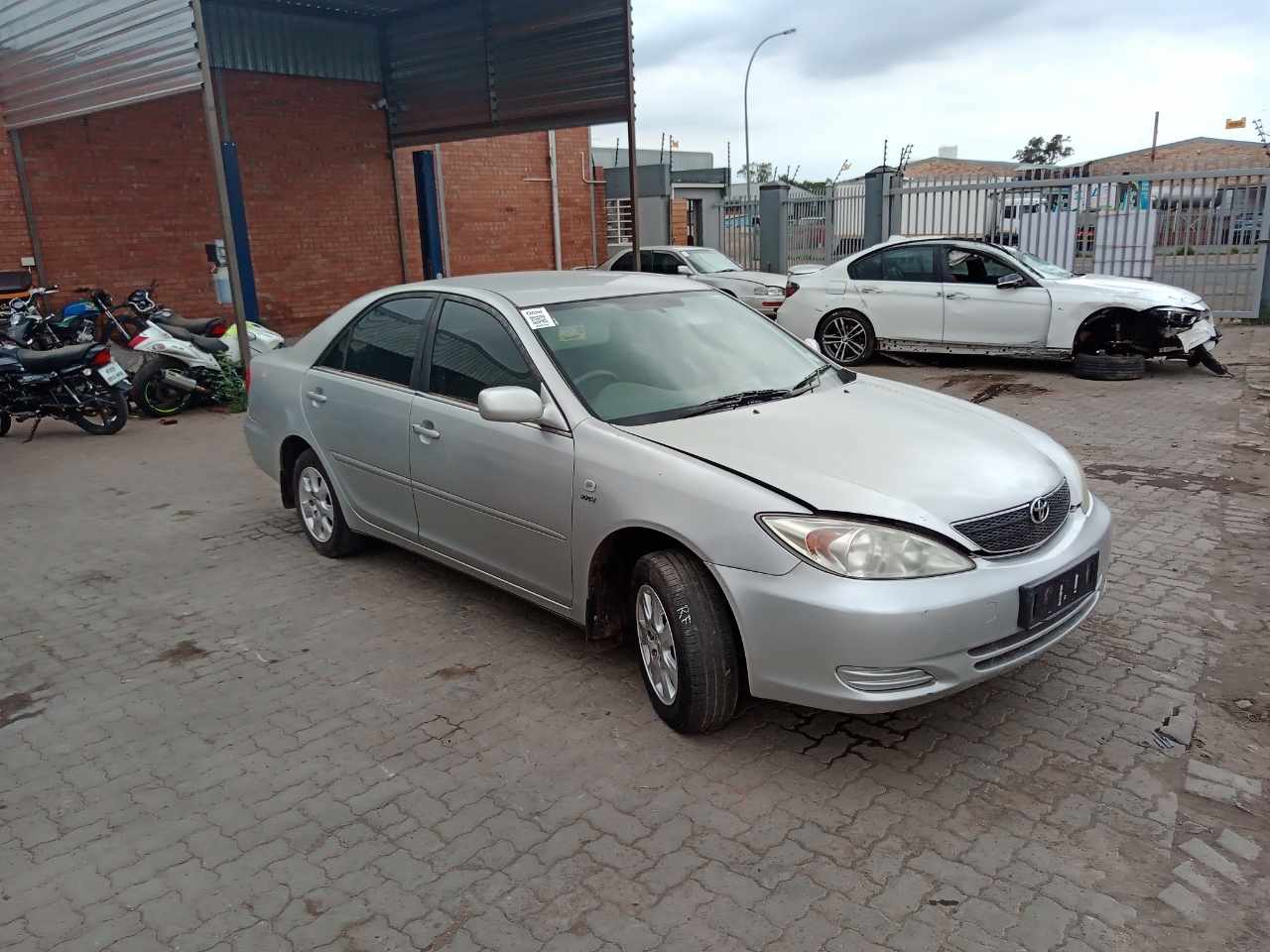 2003 TOYOTA CAMRY GLi A/T, GoBid Bloemfontein, JVI5Z0W0