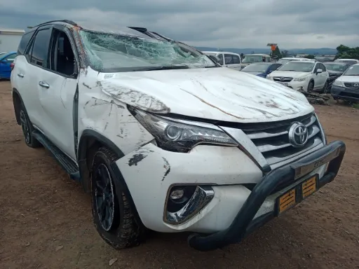 2020 TOYOTA FORTUNER 2.8GD-6 4X4 EPIC BLACK A/T