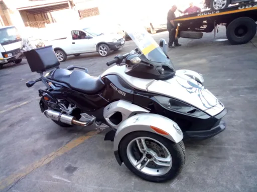 2009 BOMBARDIERCANAM SPYDER ROADSTER (RS)
