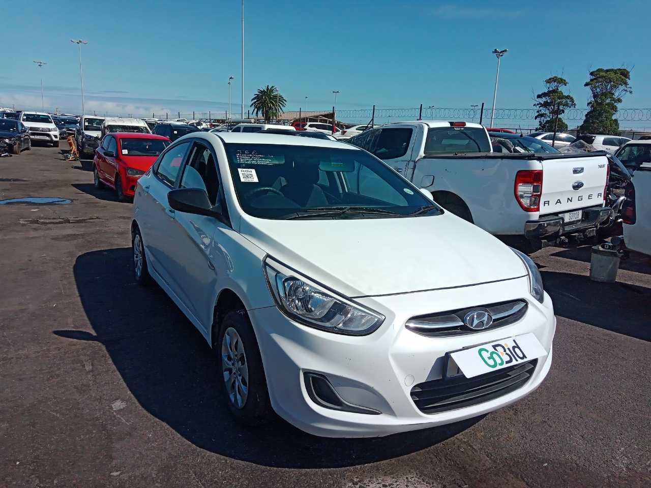 2015 HYUNDAI ACCENT 1.6 GL/MOTION, GoBid Durban, YS8ZI2GJ